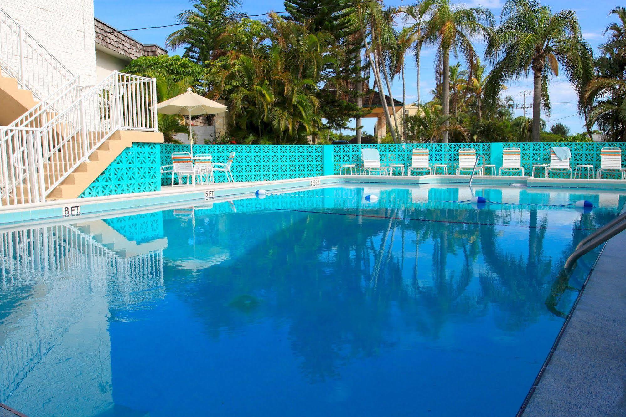 Carousel Beach Inn Fort Myers Beach Extérieur photo