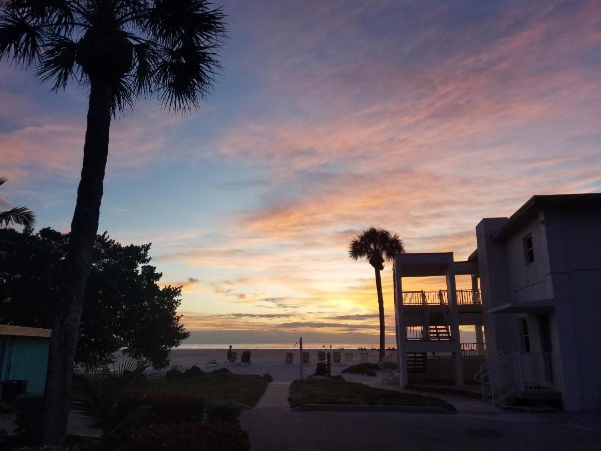 Carousel Beach Inn Fort Myers Beach Extérieur photo